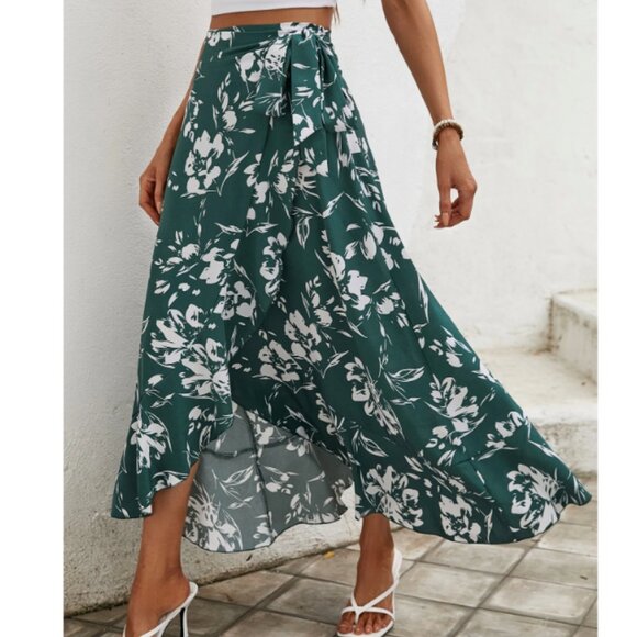 SHEIN floral wrap skirt (size S) - Picture 1 of 4